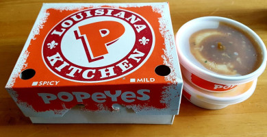 St Thomas Popeyes Louisiana Kitchen food