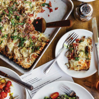 Mandolino's Artisan Pizza food