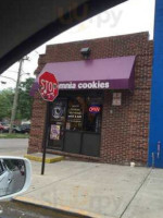 Insomnia Cookies outside