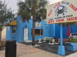 Leo's Crab Shack outside