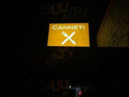 Canneti Roadhouse inside