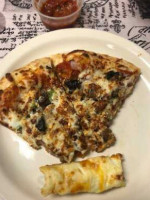 Ozark Mountain Pizza food