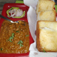 Handi Highway Dining food