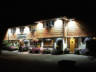 The Royal Oak outside