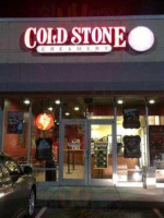 Cold Stone Creamery outside