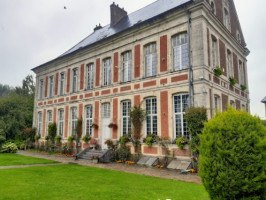 Abbaye Des Guillemins outside