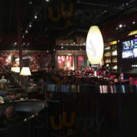 BJ's Restaurant & Brewhouse inside