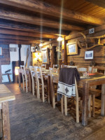 Le Chalet Du Lac food