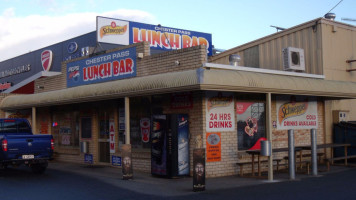 Chester Pass Lunch Bar outside