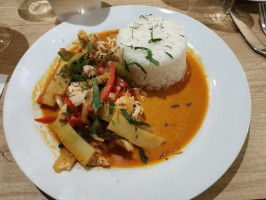 Le Petit Thai food