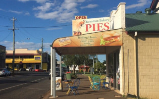 Yarraman Bakery outside