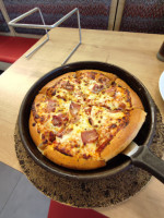 Pizza Hut Leiria Centro food