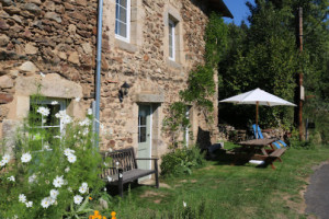 Auberge de Chassignolles Restaurant outside