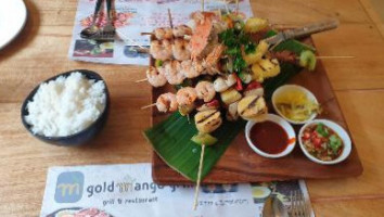 Gold Mango Grill food