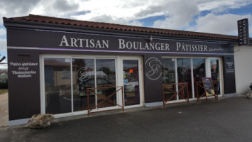 Boulangerie Marie Blachere outside