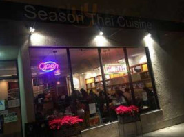 Season Thai Cuisine outside