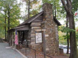 The Ordinary At Michie Tavern outside