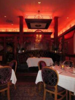 1904 Steak House inside