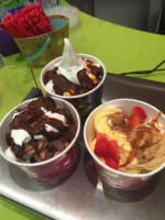 Menchie's Frozen Yogurt food