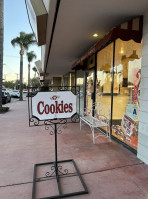 Riverside Cookie Shoppe food