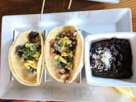 Del Pez Mexican Gastropub-Wilmington food