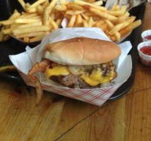 Big Daddy's Burgers food