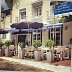 Cafeteria Panaderia La Herefia outside