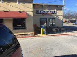 Bruegger's Bagels outside