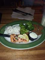 Applebee's Grill And Bronx Metropolitan Oval food