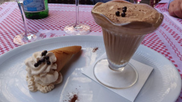 Fontaine de Mars food