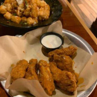 Hooters food