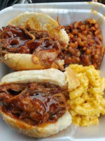 Whaley's Blazin Bbq food