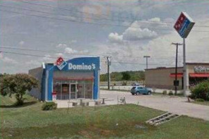 Domino's Pizza outside