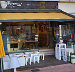 Le Provencal Cafe inside