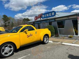 Shorty's Diner outside