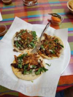 Taqueria Los Dos Gallos food