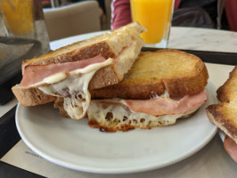 A Padaria Portuguesa Benfica food