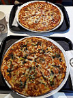 Pizzeria Bonfim food