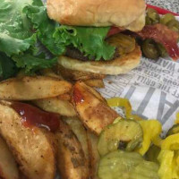 Fuddruckers food