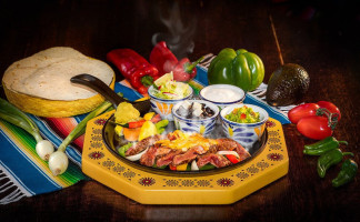 Tres Amigos Mexican Bar Und Restaurant food