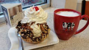 Oberweis Ice Cream And Dairy Store food