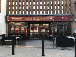 The Pilgrim Oak Hucknall inside