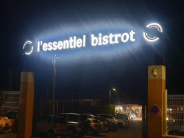 L'essentiel Bistrot outside