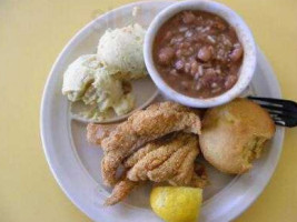 Catfish Corner food