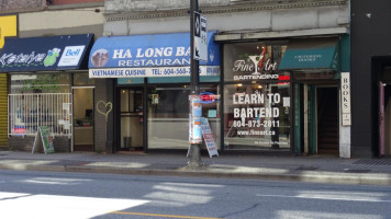 Ha Long Bay Restaurant outside