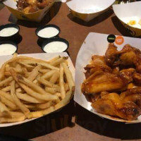 Buffalo Wild Wings Peoria food