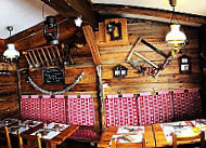 La Chaumiere inside