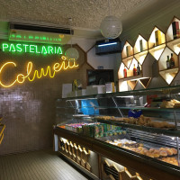 Pastelaria Colmeia food