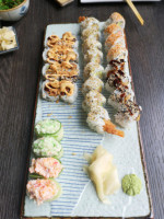 Lema Sushi food