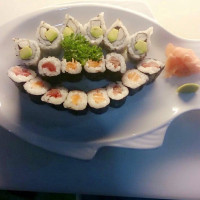 Natsu Sushi food